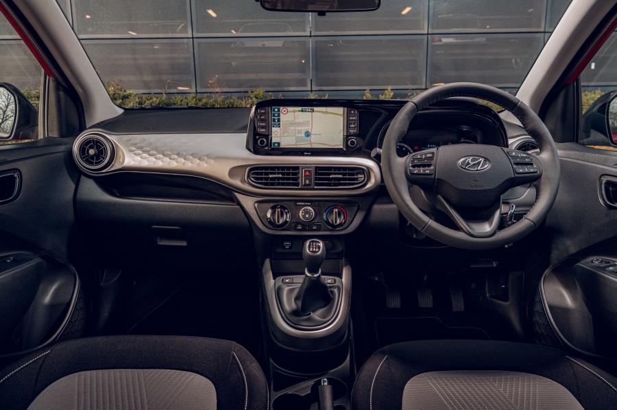 Торпедо Hyundai i10 2019 года  (UK) (фото 25 из 55)